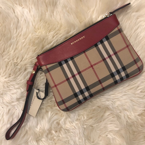 Burberry Handbags - NWT Burberry Wristlet Clutch